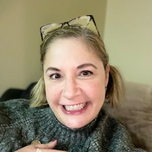 Meet your Posher, Lori-ann